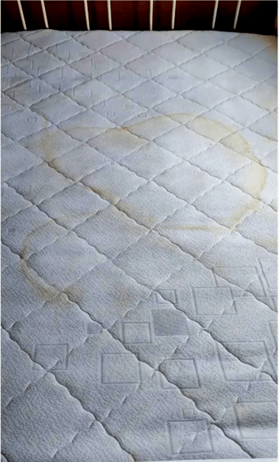 Matelas taché avant intervention TIZEF